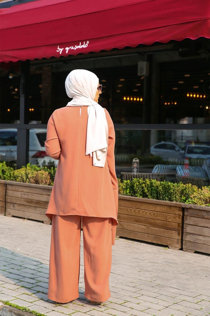 Ensemble modesty saumon
