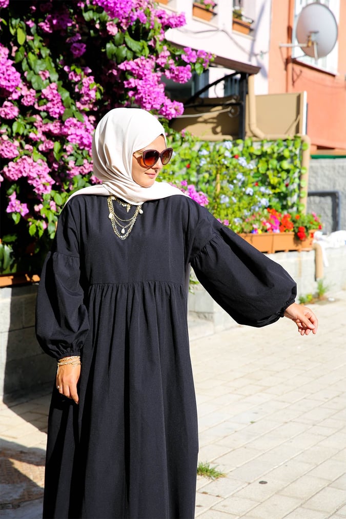 Robe minimaliste noire