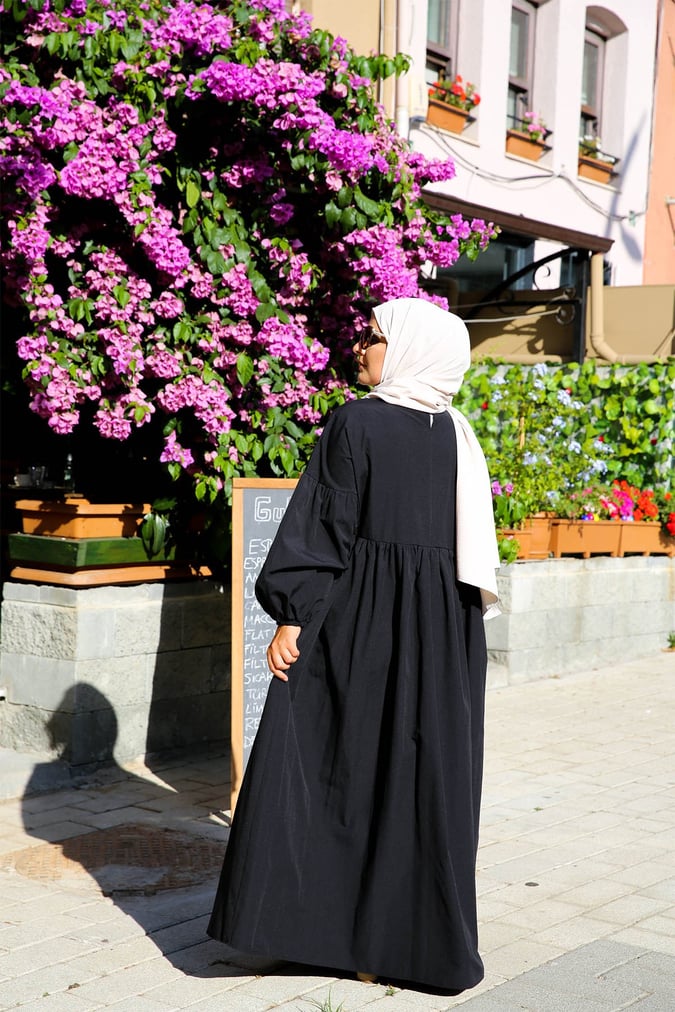 Robe minimaliste noire