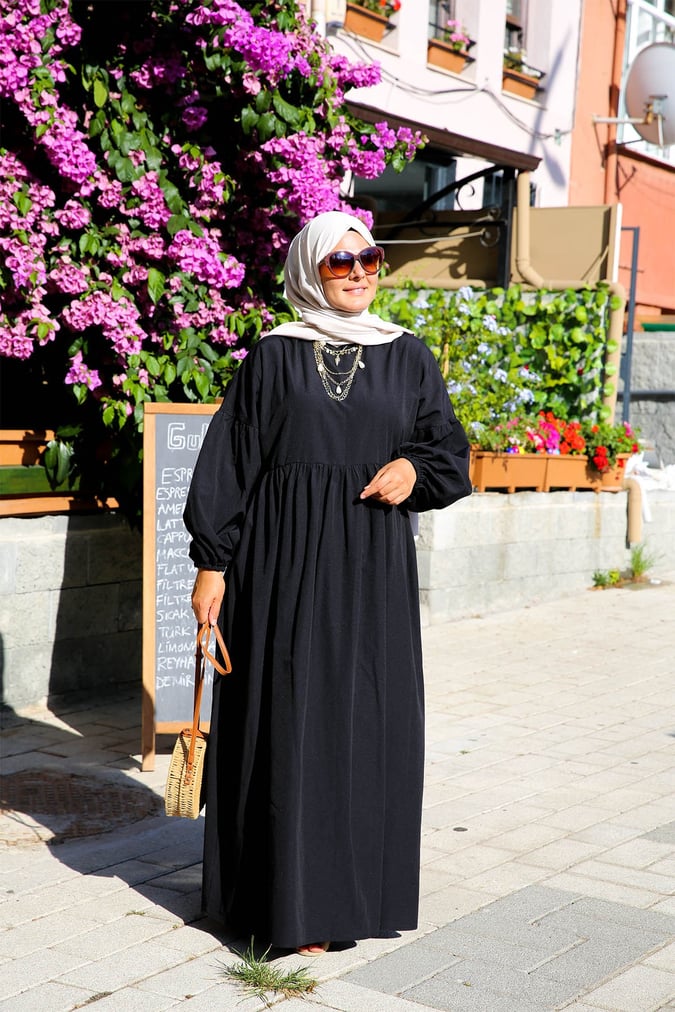 Robe minimaliste noire