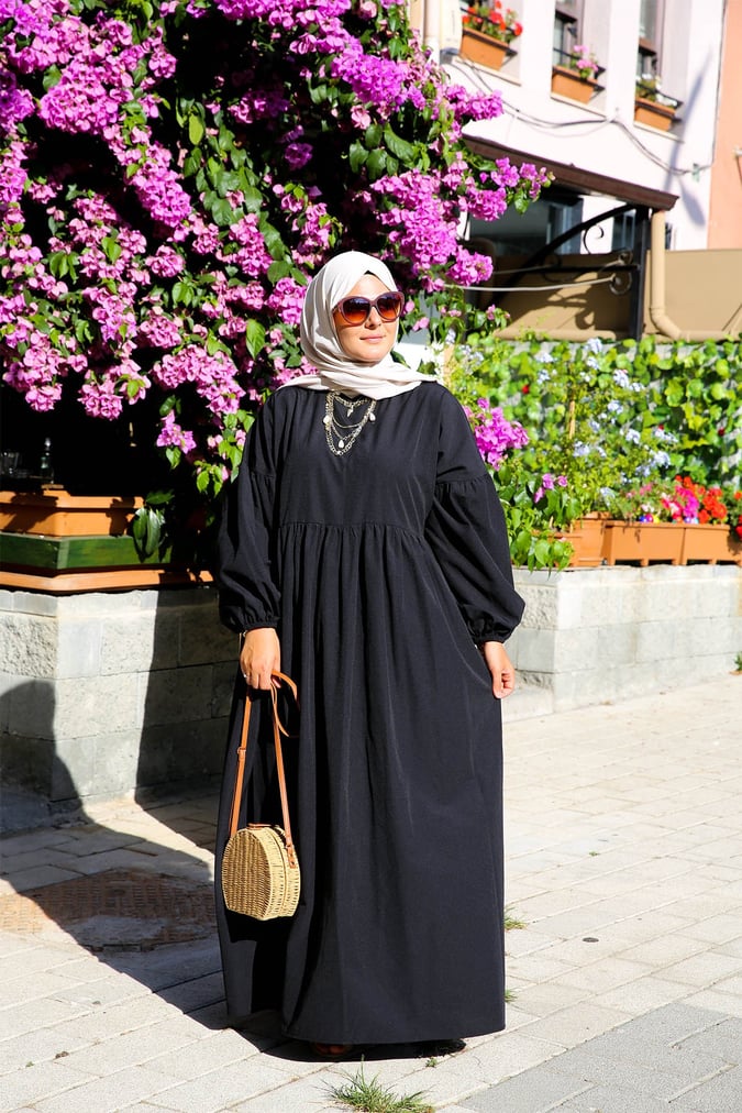 Robe minimaliste noire