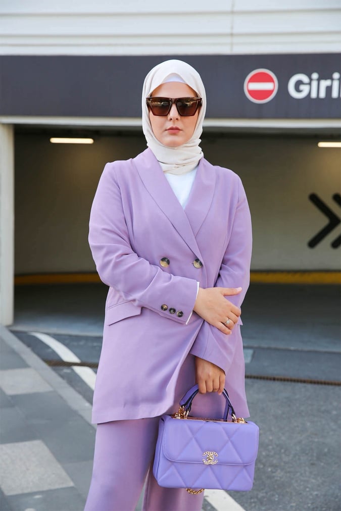 Tailleur modesty lila