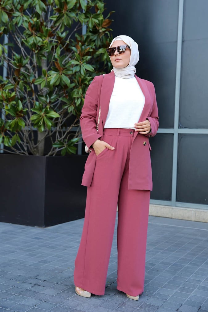 Tailleur modesty vieux rose