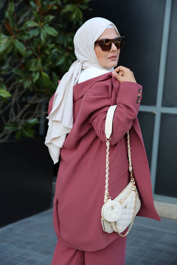 Tailleur modesty vieux rose